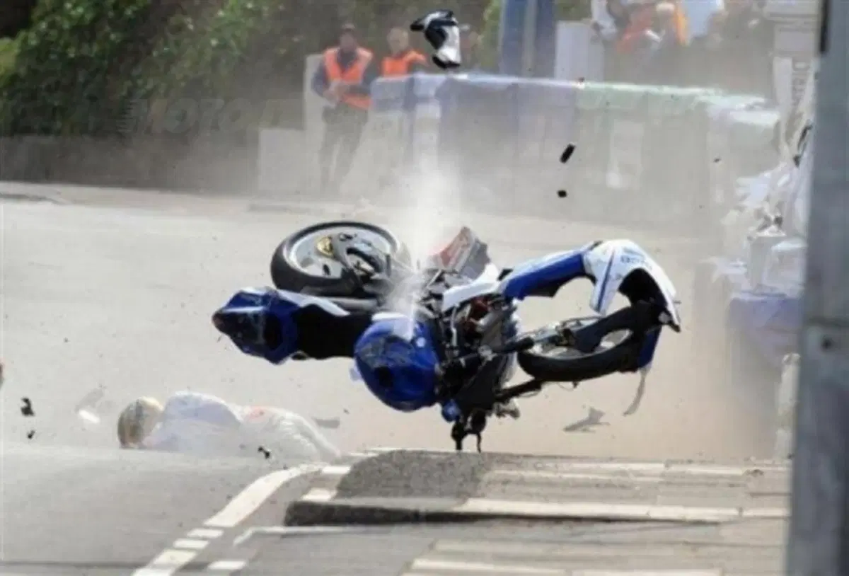 Road racing, si rischia la vita per diventare immortali