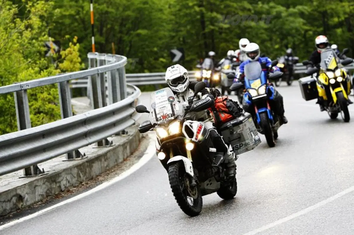 Davide Biga e la sua Yamaha Super Ténéré al rientro dal Giro del Mondo