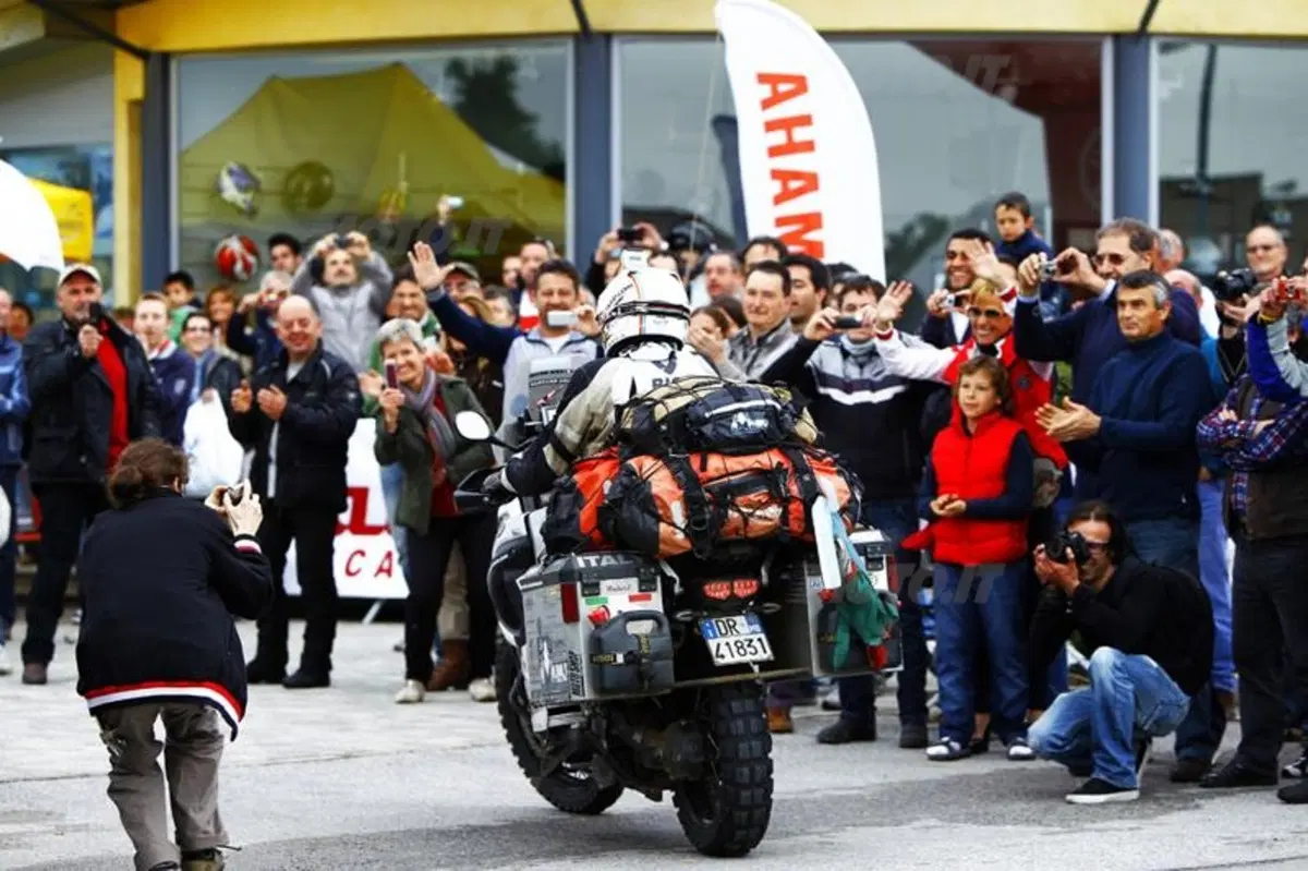 Davide Biga e la sua Yamaha Super Ténéré al rientro dal Giro del Mondo (13)