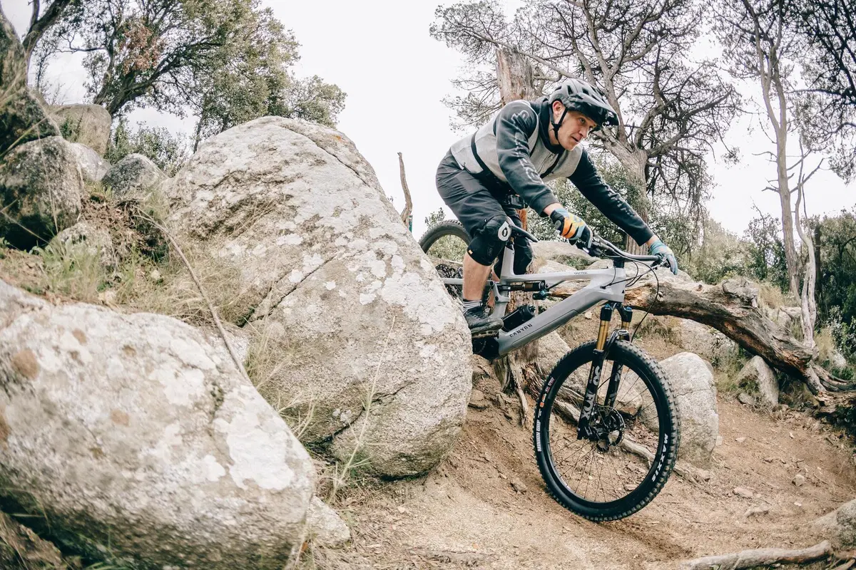 Canyon Spectral: ON. L'eBike quasi perfetta per quasi tutti (12)