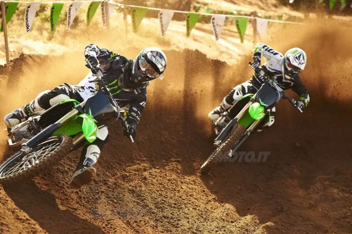 Kawasaki KX250F e KX450F 2013 (3)
