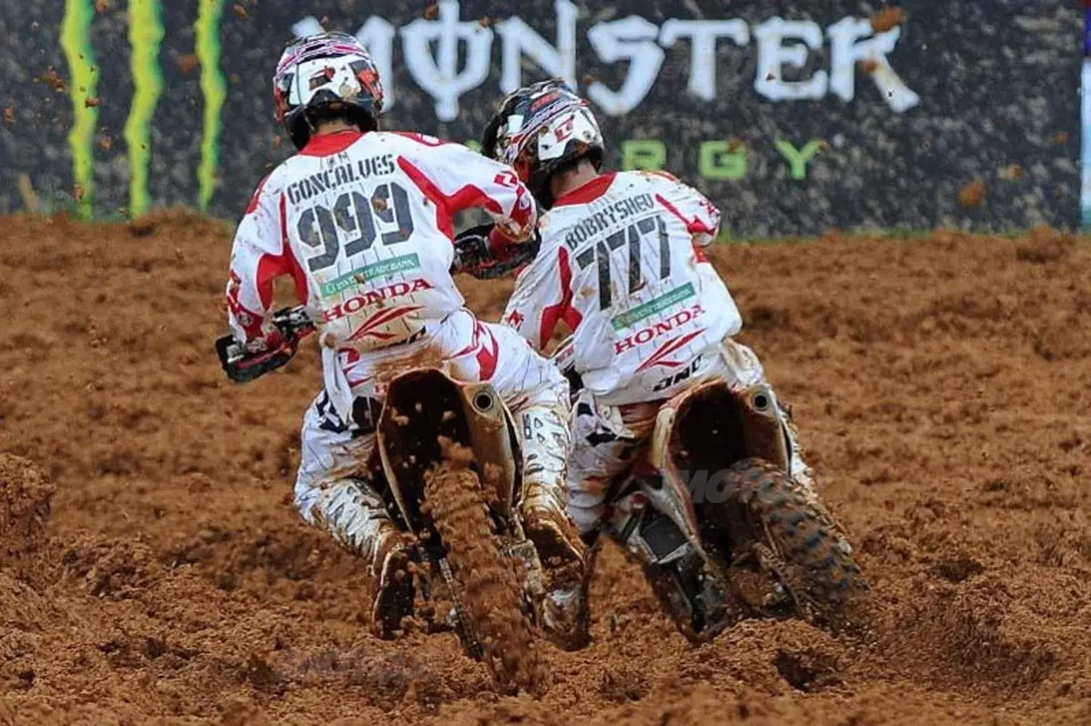 Motocross. Le foto più spettacolari del GP del Brasile (8)