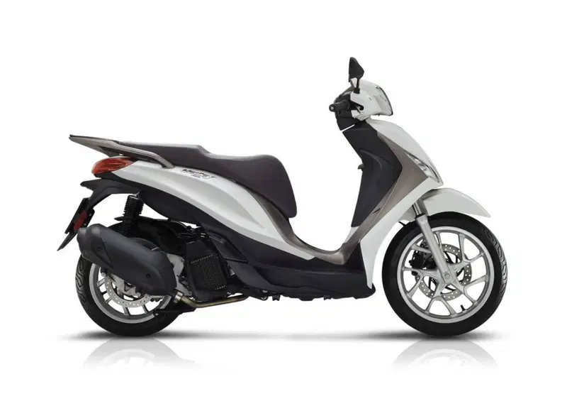 Piaggio Medley 200 (2025 - 26)