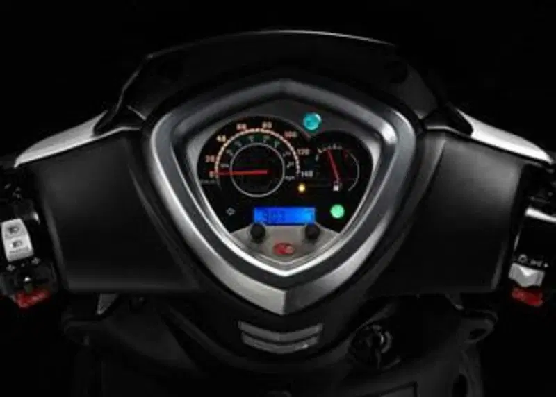 Kymco Agility 200i R16 + (2021 - 25) (4)