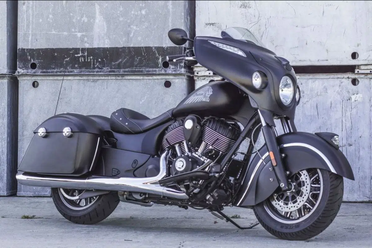 Indian Chieftain Dark Horse (6)