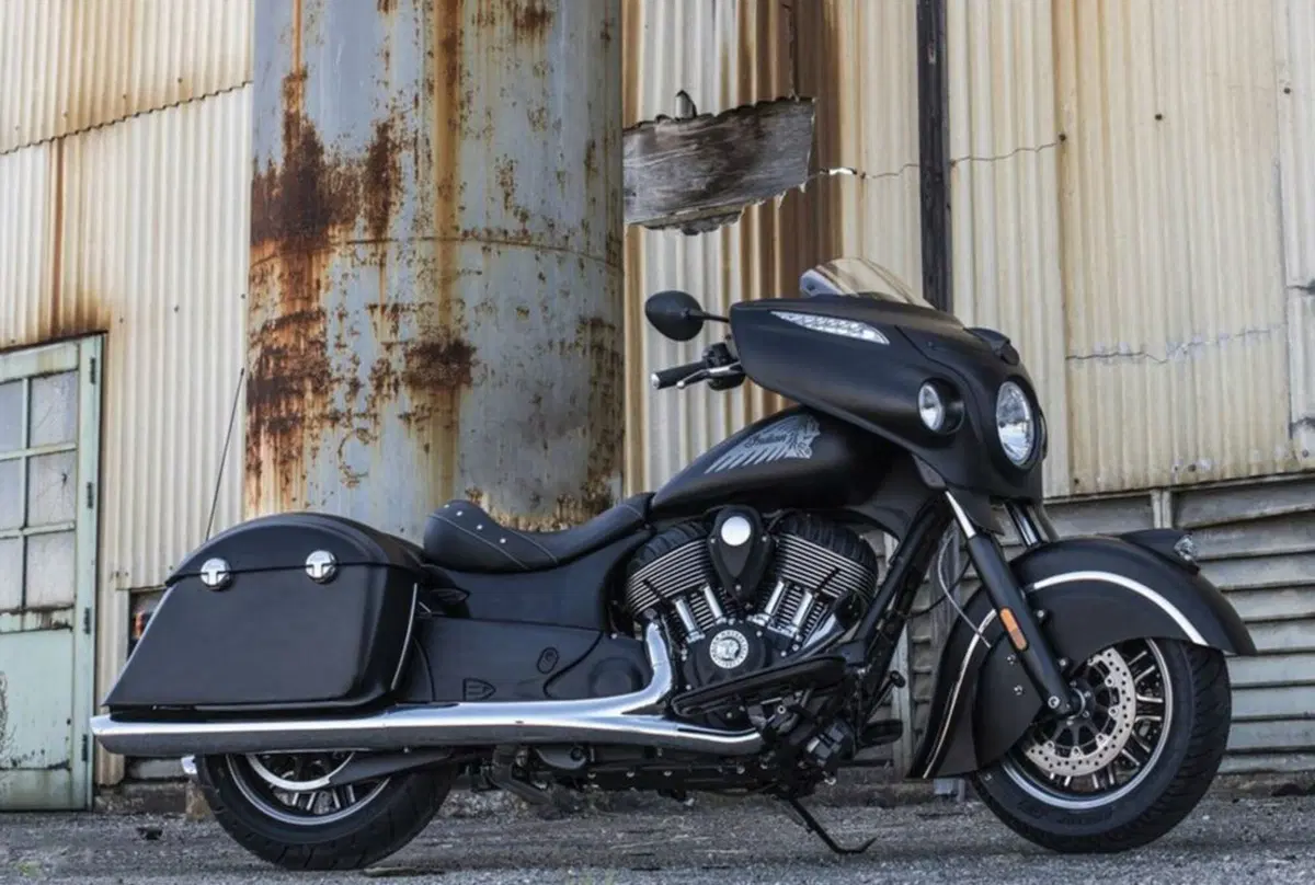 Indian Chieftain Dark Horse (9)