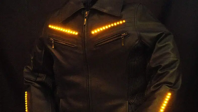 LED su caschi e giubbotti: stop dall'Olanda?