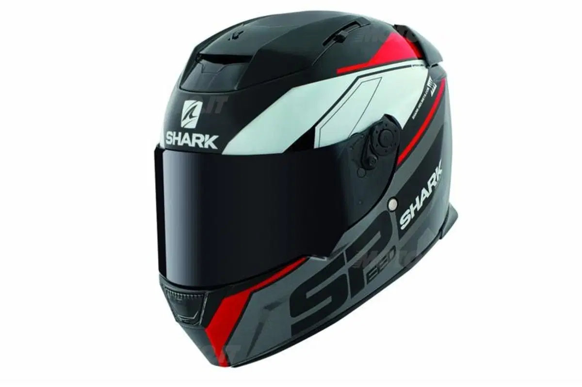 Test caschi. Shark EvoLine series 3 e Shark Speed-R (13)
