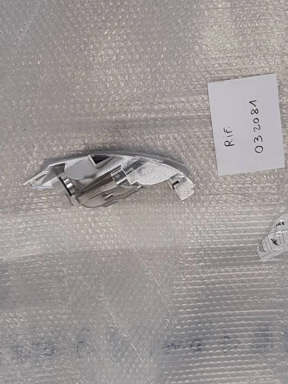 FANALE POSTERIORE SINISTRO PIAGGIO NEW BEVERLY 300 (2)