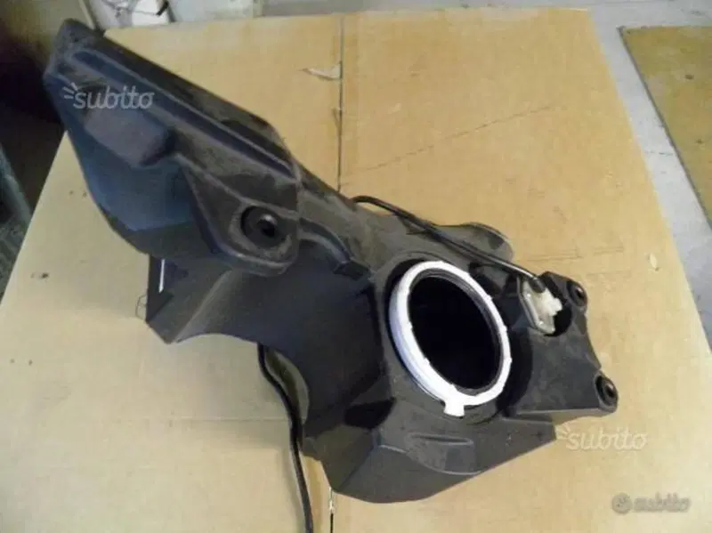SERBATOIO BENZINA USATO PER BMW 650 COUNTRY. (3)