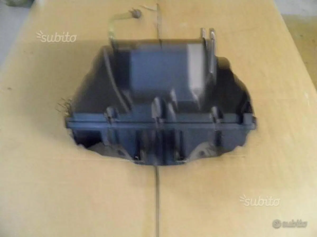 CASSA FILTRO USATA PER BMW 650 COUNTRY. (3)