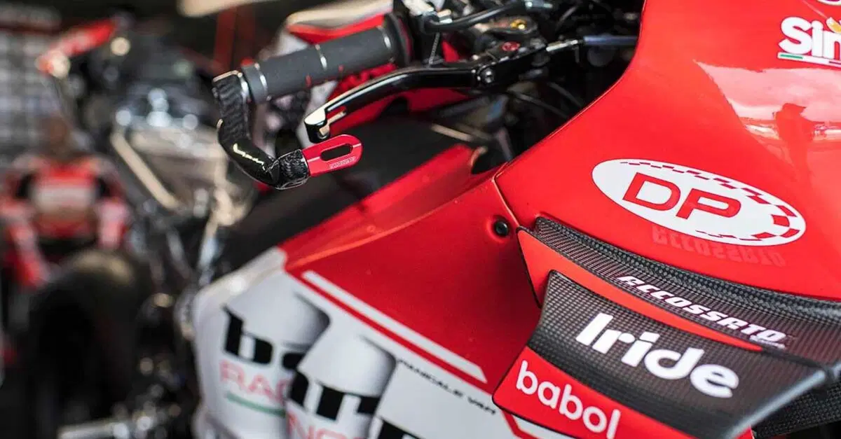 Il&nbsp;Barni Racing Team apre l'officina a chi lavora in prima linea
