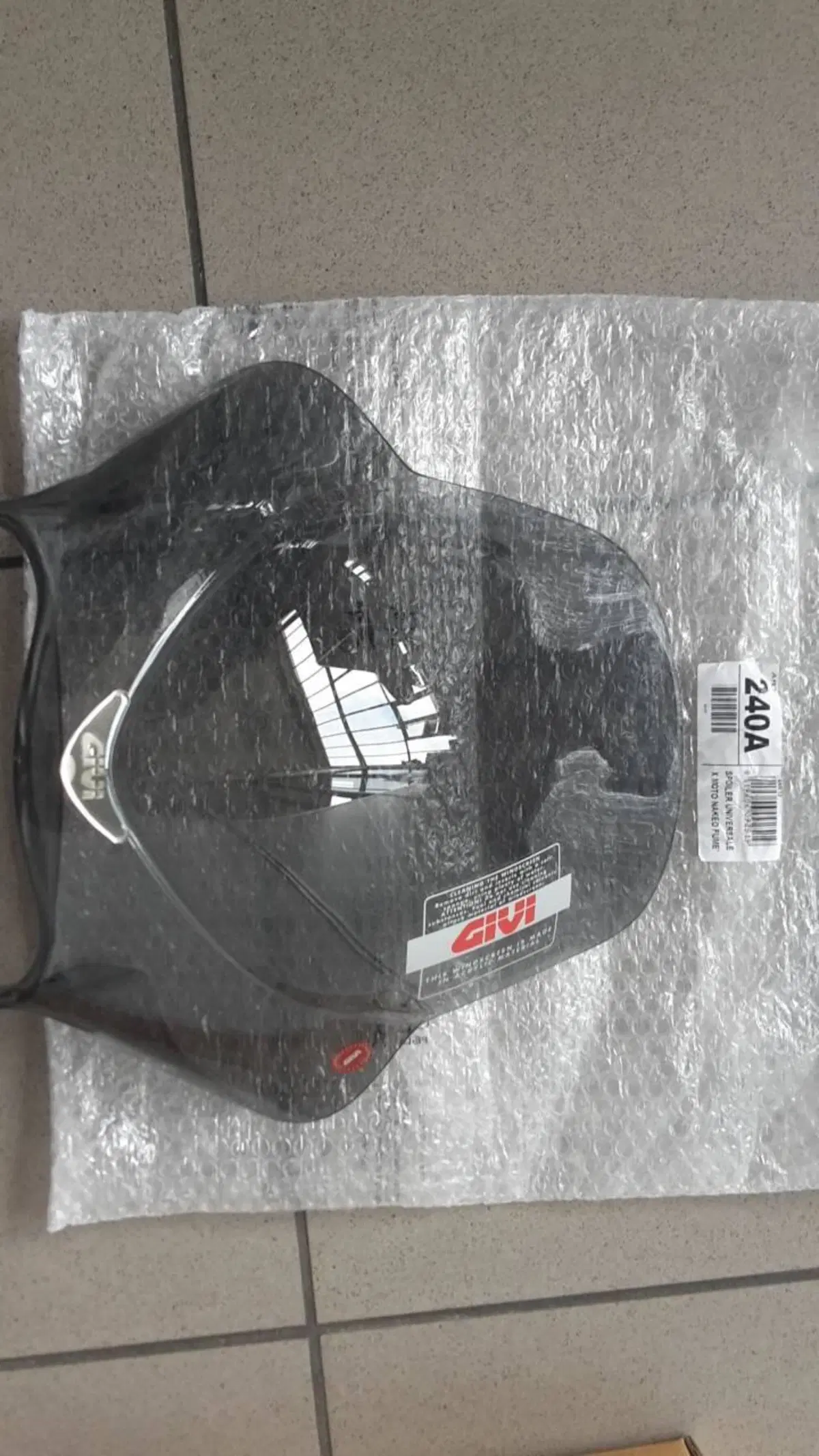 GIVI 240A + A240A SPOILER UN.FUME'MOTO NAK. C/ ATT