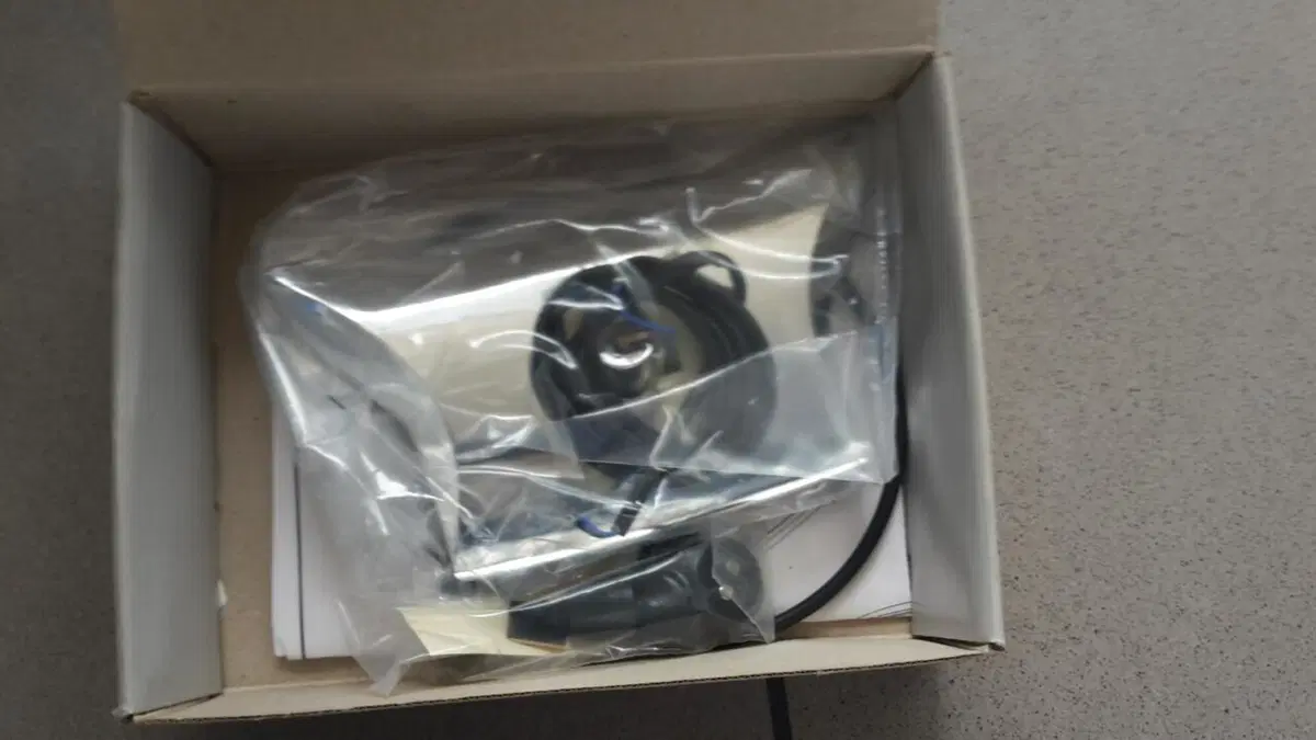GIVI E91 FANALI E CONTATTI PER VALIGIE E29/42 (2)