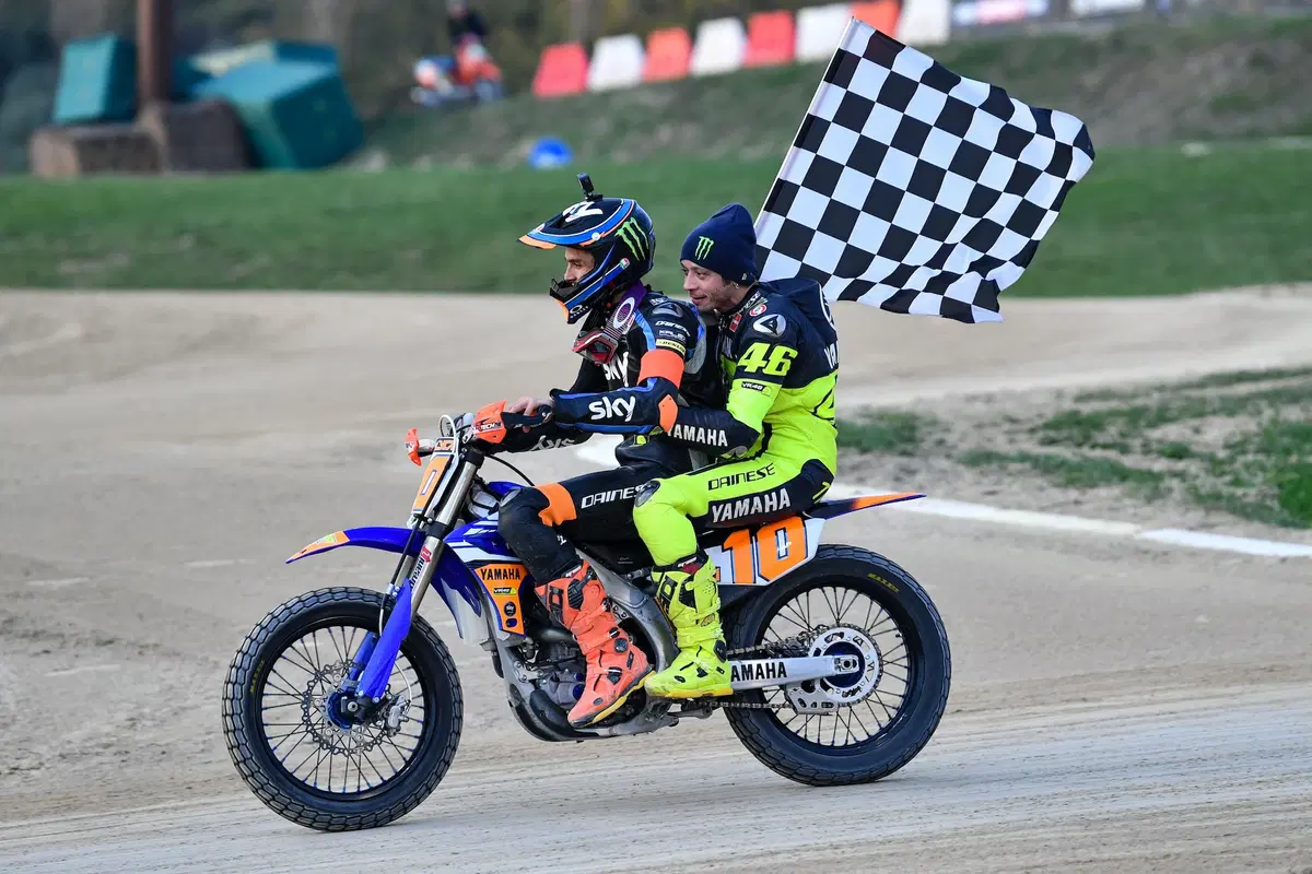 100 km dei campioni: vincono Valentino Rossi e Luca Marini (6)