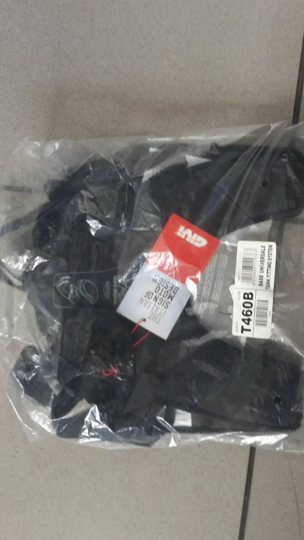 GIVI T460B BASE UNIV.TANK FITTING SYSTEM
