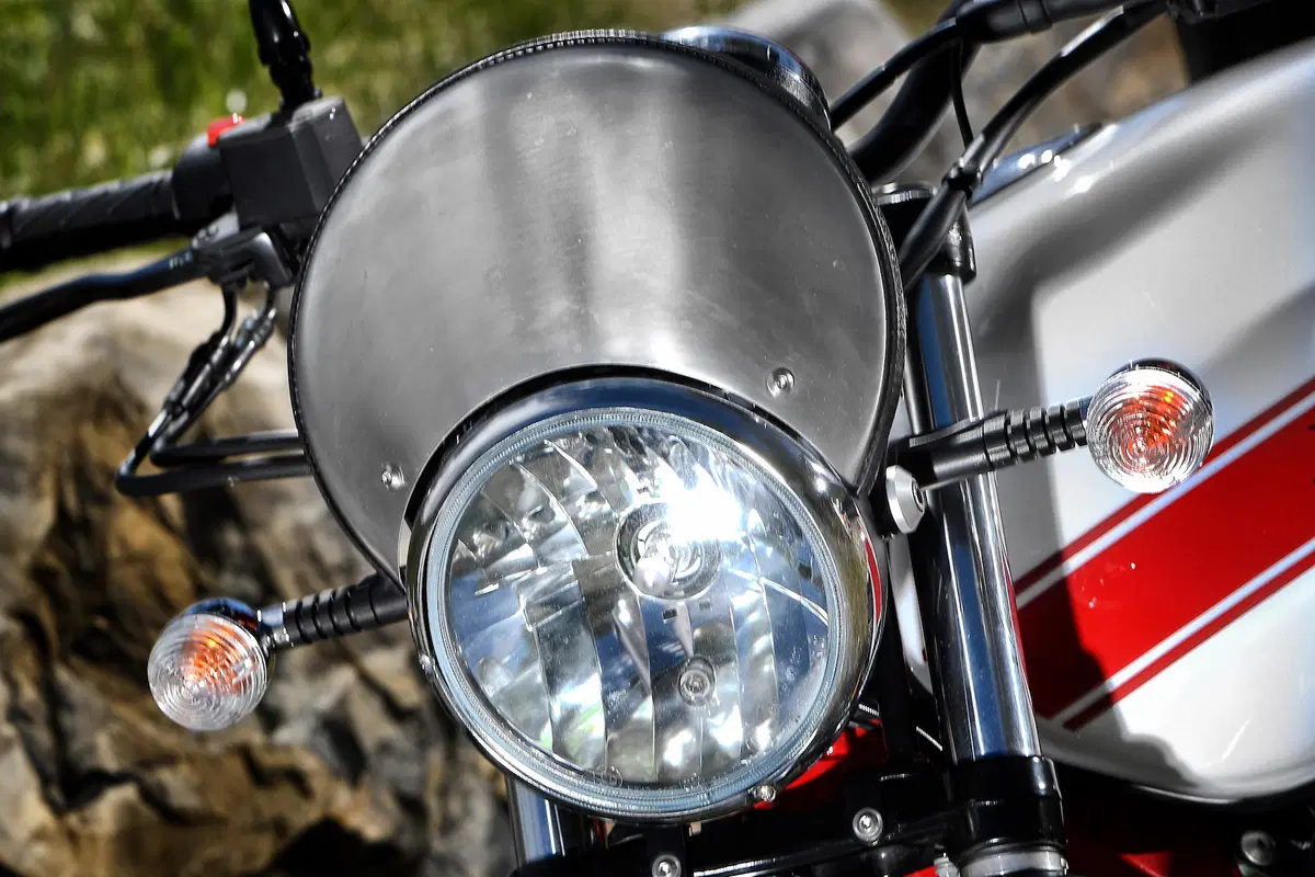 Moto Guzzi V7 Stornello