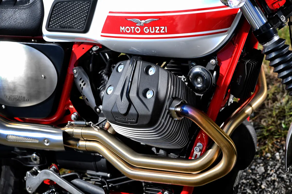 Moto Guzzi V7 Stornello (4)