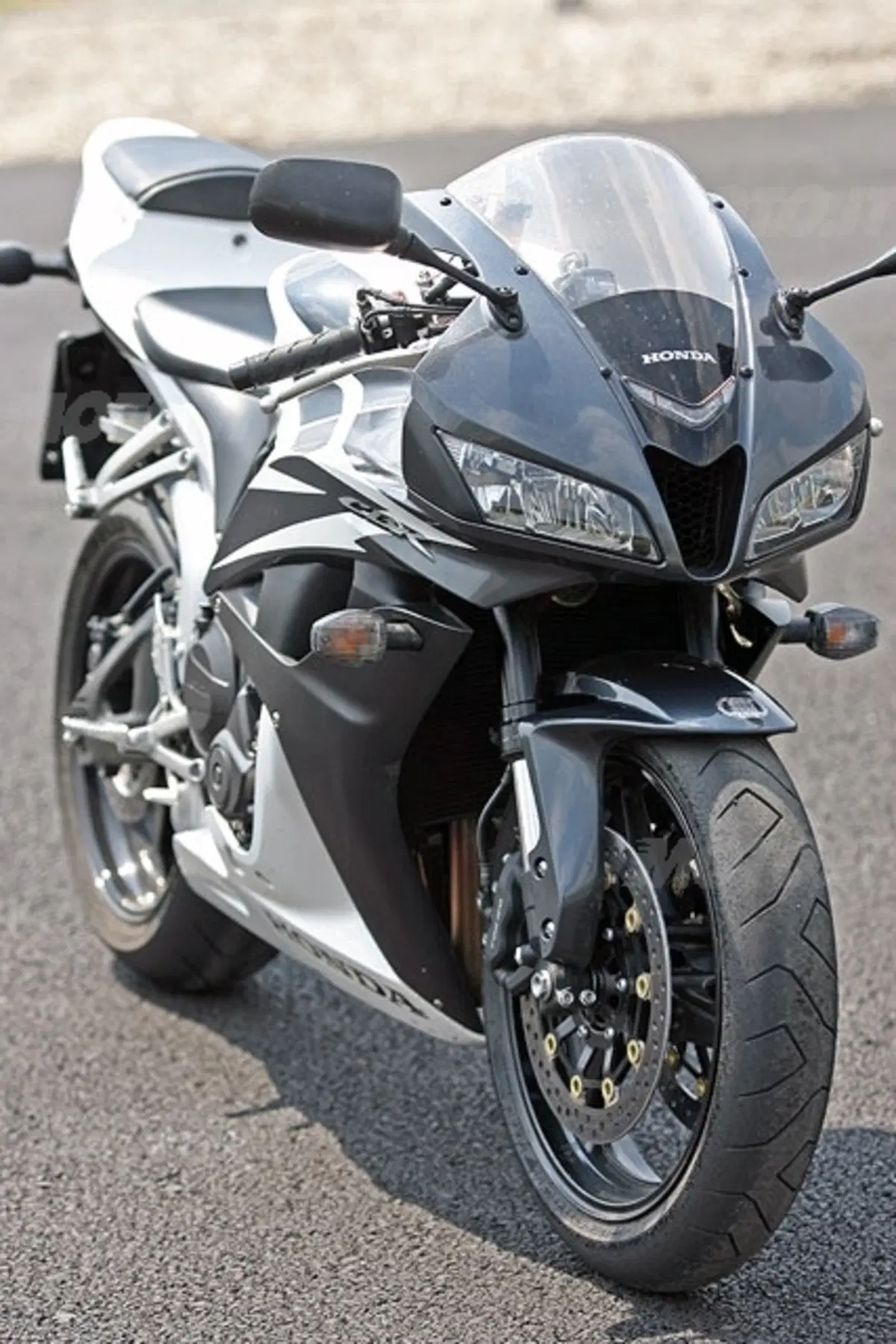 HONDA CBR 600 RR (3)