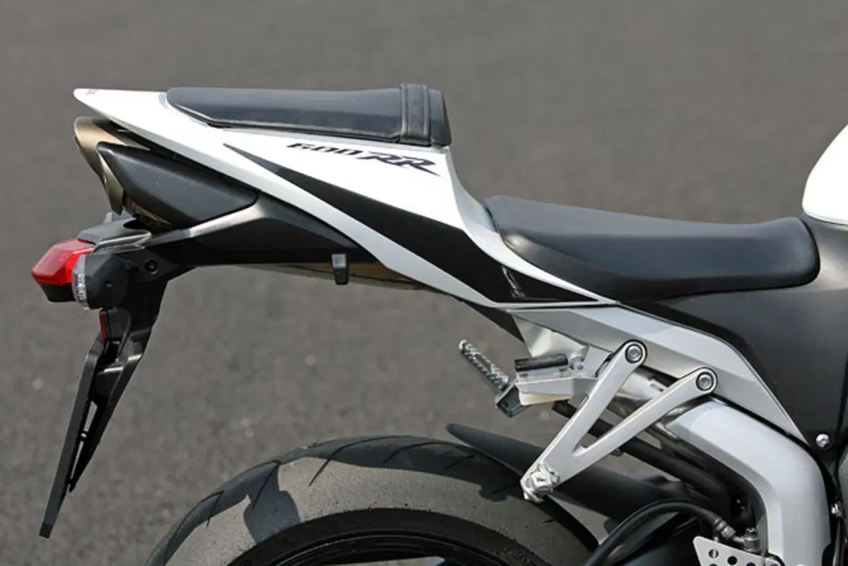 HONDA CBR 600 RR (8)