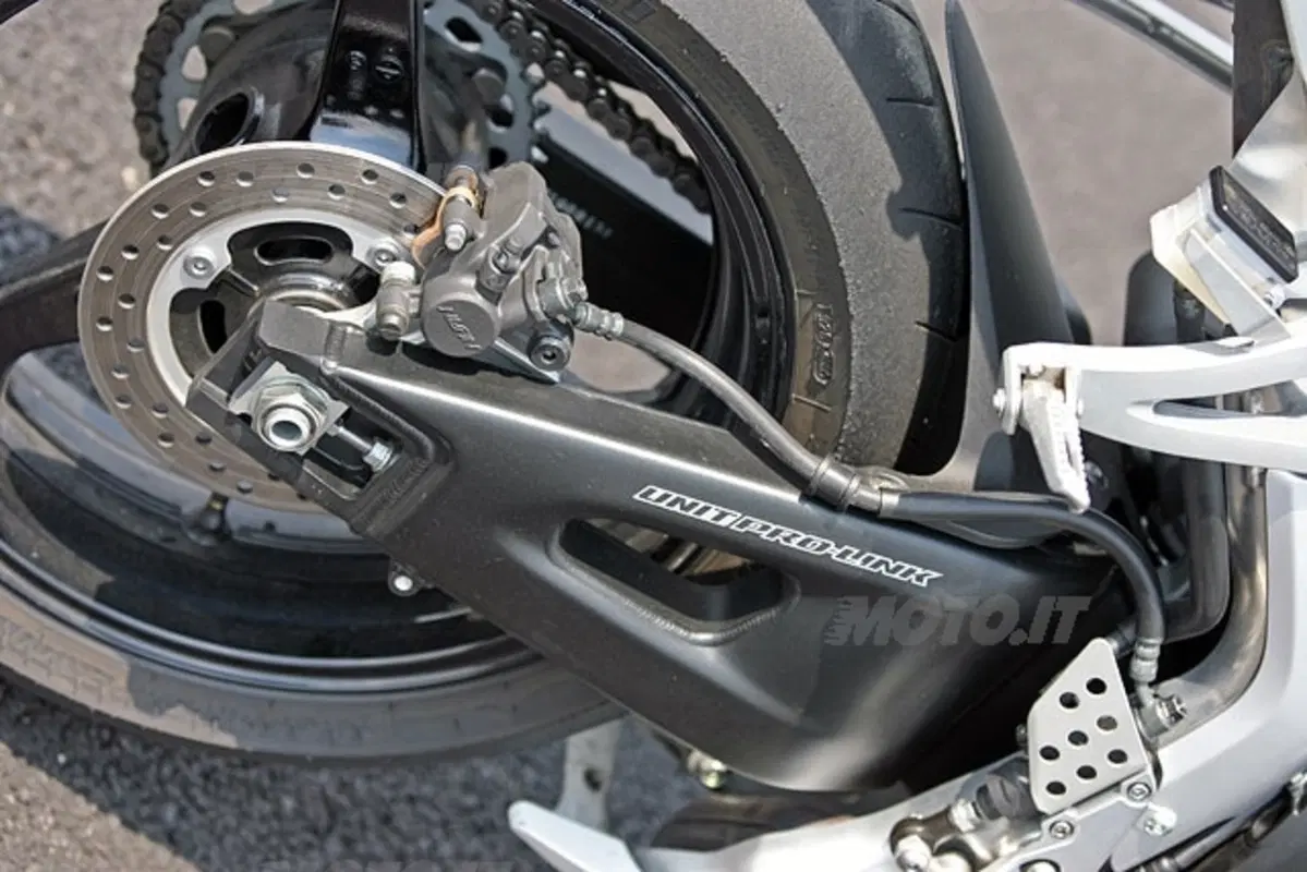 HONDA CBR 600 RR (9)