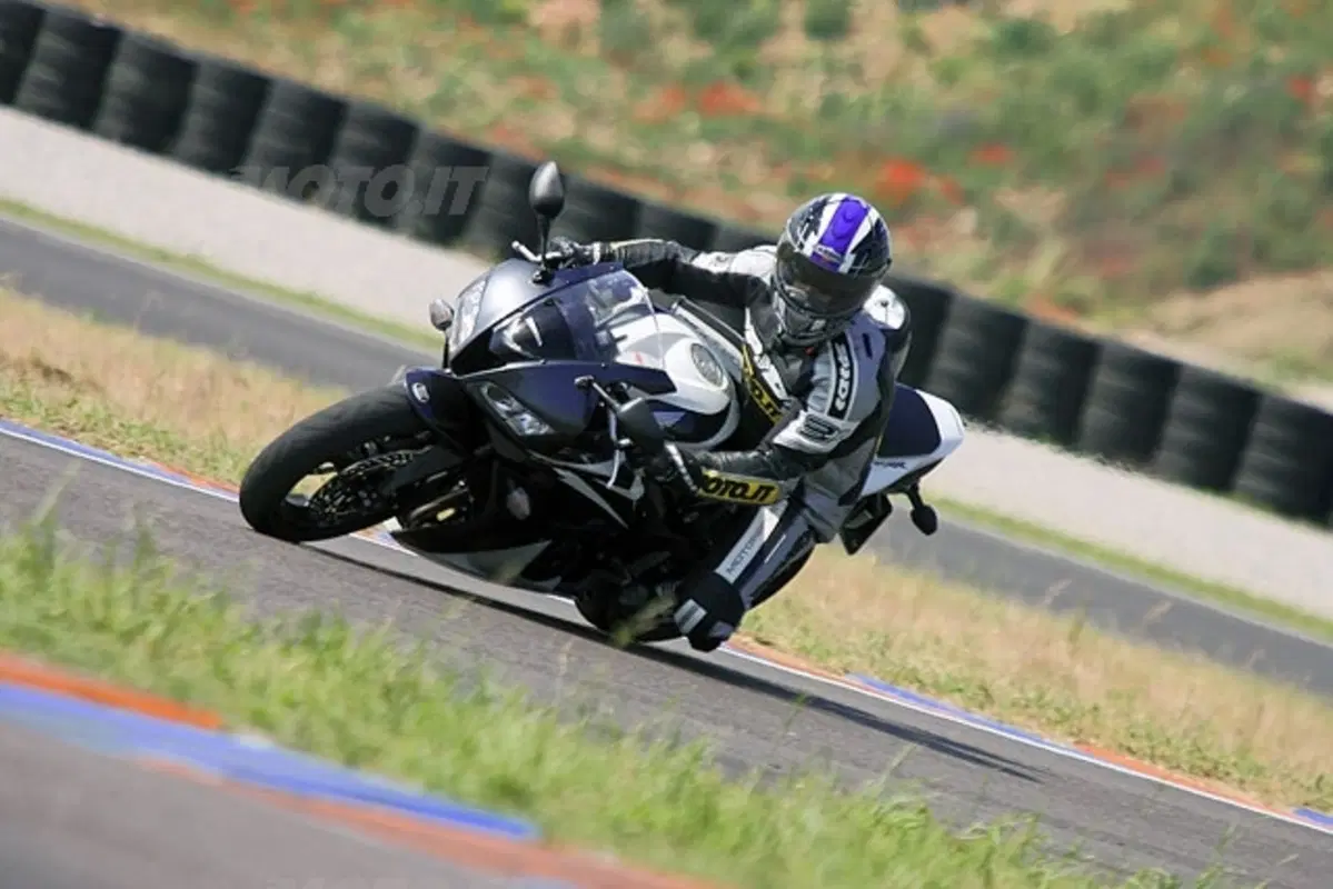 HONDA CBR 600 RR (12)