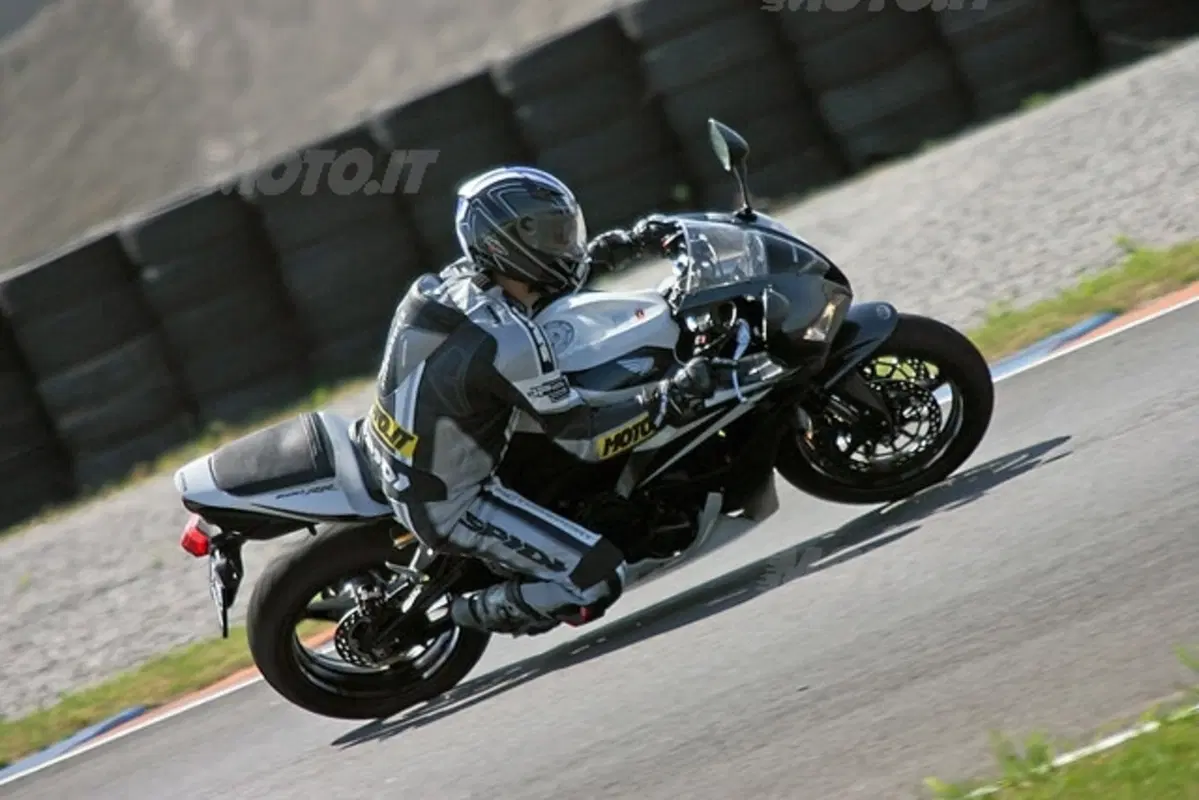 HONDA CBR 600 RR (17)