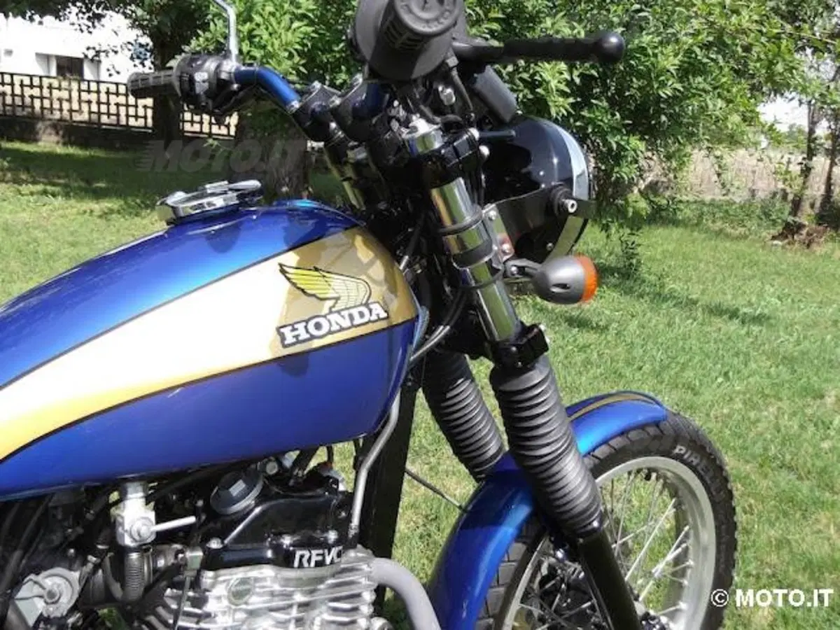 Le Strane di Moto.it. Special Honda SLR 650 scrambler (3)