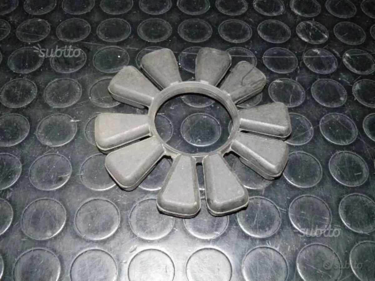 PARASTRAPPI NUOVO APRILIA CODICE AP8125352