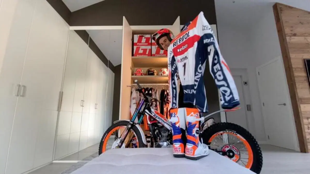 Toni Bou, quando il trial è veramente indoor! (16)
