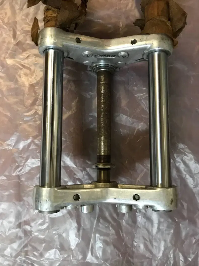 Forcella Marzocchi - Ducati - steli 32 mm VV (7)