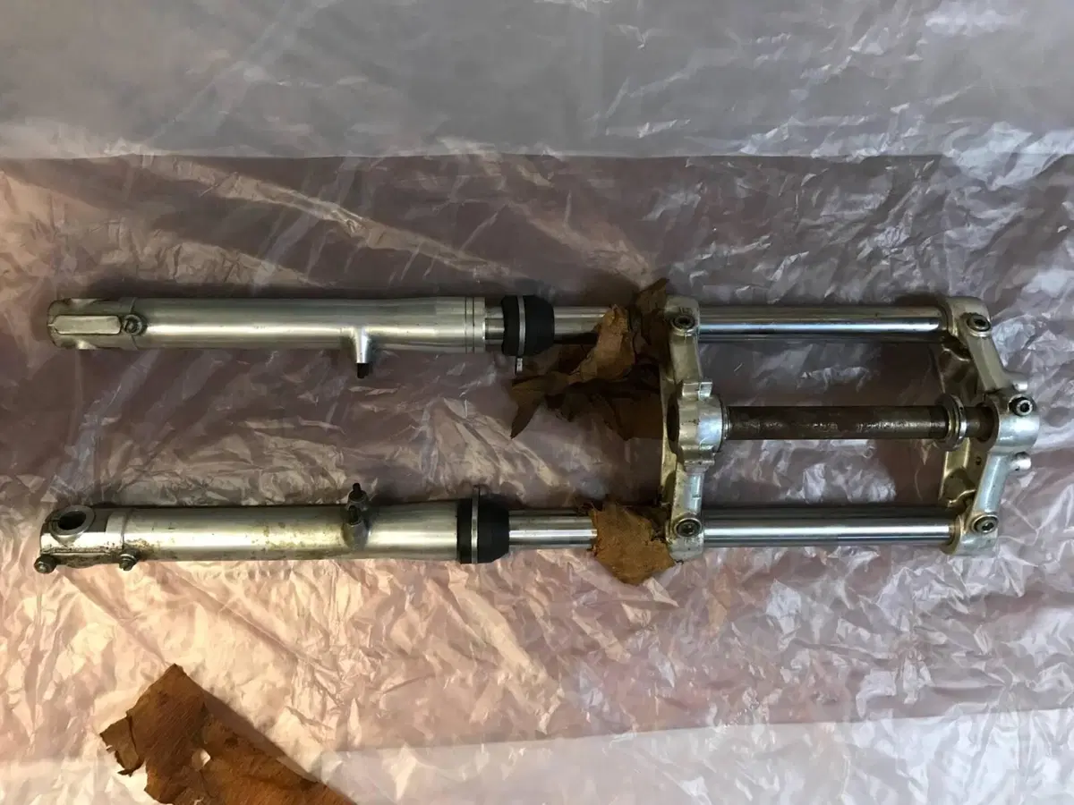 Forcella Marzocchi - Ducati - steli 32 mm VV (9)