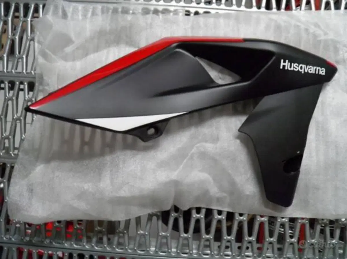 FIANCHETTO DESTRO PER HUSQVARNA 630