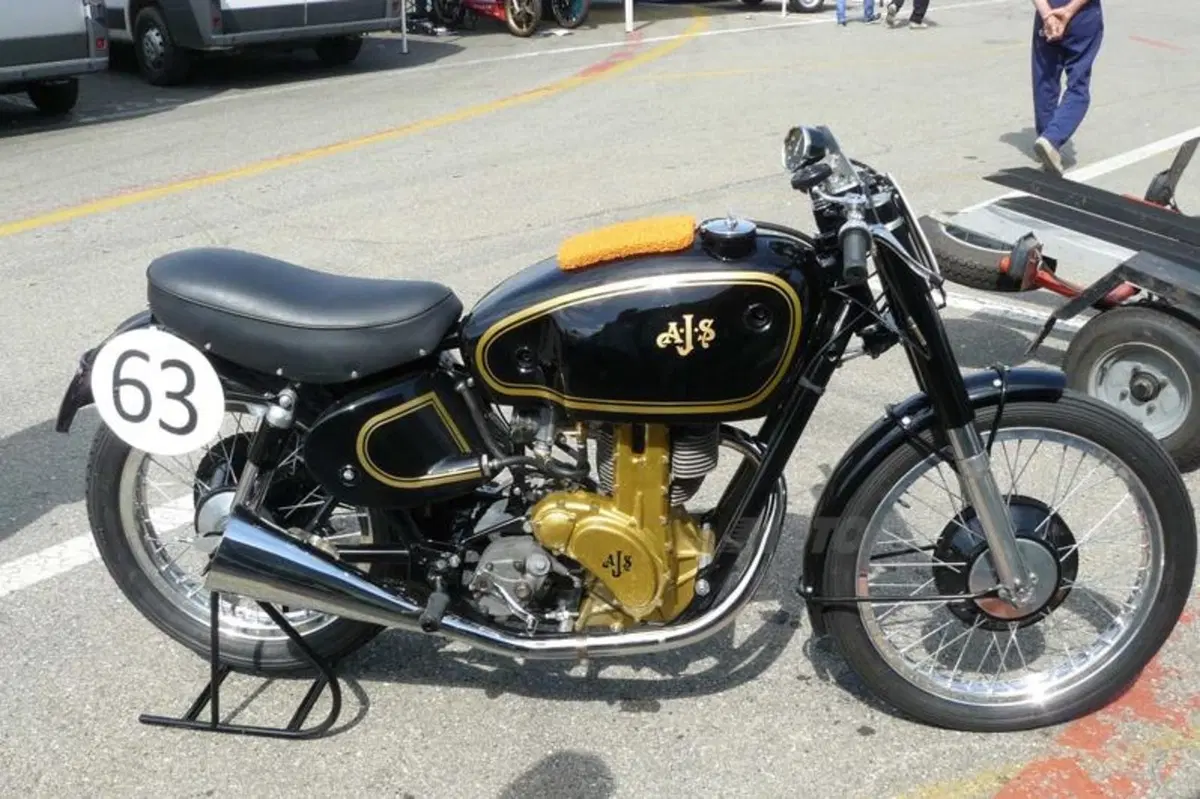 Massimo Clarke: a Varano le più belle moto da corsa degli anni '50 e '60