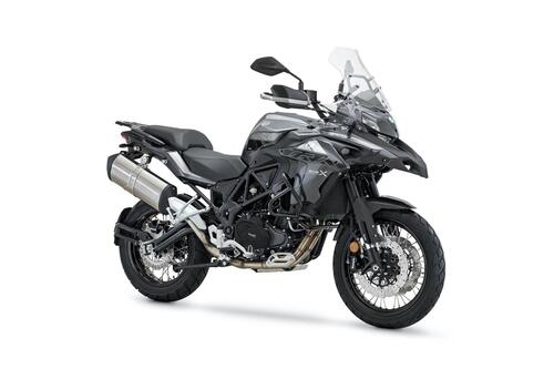 Benelli: nuova TRK 502 X 2020, foto e prezzi (2)