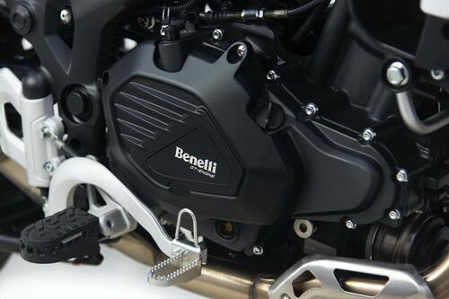 Benelli: nuova TRK 502 X 2020, foto e prezzi (4)