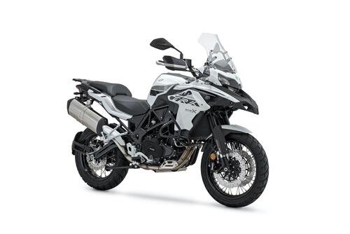 Benelli: nuova TRK 502 X 2020, foto e prezzi (7)