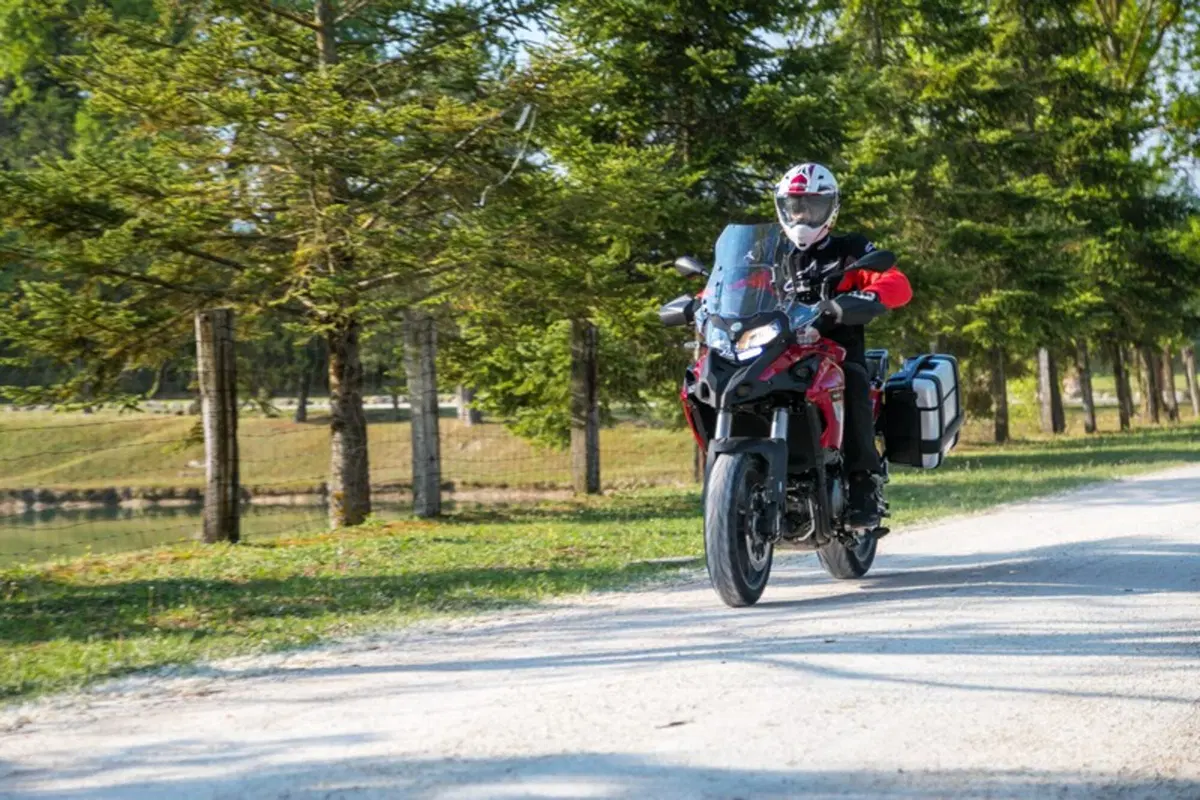 Benelli TRK 502 (2)