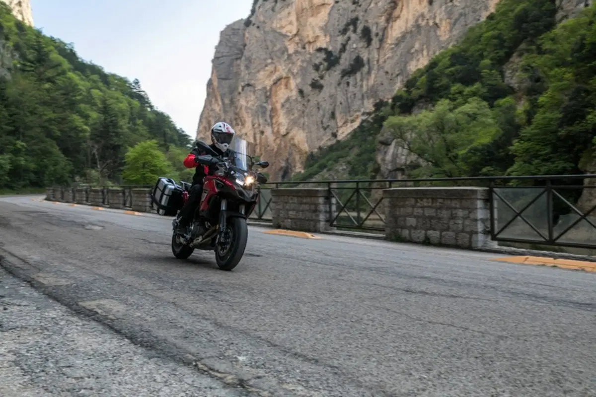 Benelli TRK 502 (3)