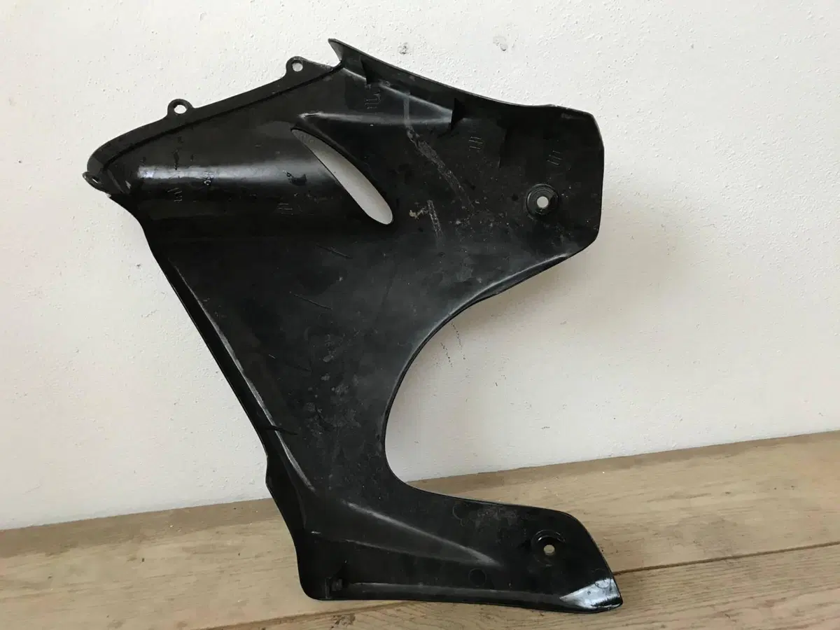 Carena lat dx Honda Africa Twin 750 S.L Hornig (3)