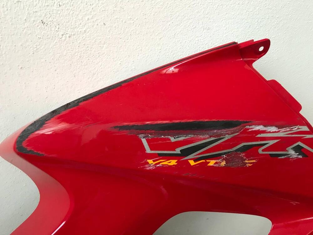 Carena lat dx rossa Honda VFR 800 vtech SL (2)