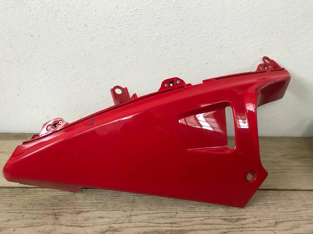 Carena lat inf sx rossa Honda VFR 750 S.L