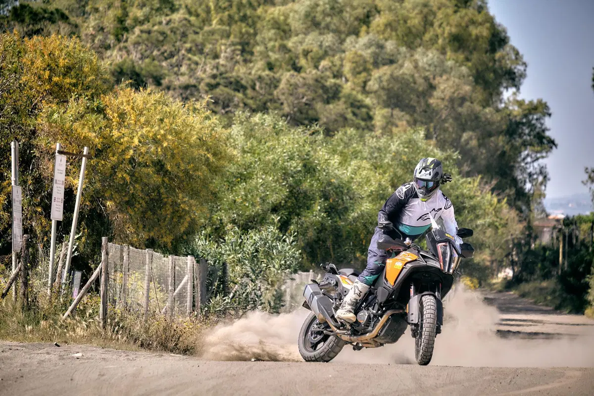 Pirelli Scorpion Rally STR: TEST - R1250GS, Multistrada Enduro, 1290ADV S (18)