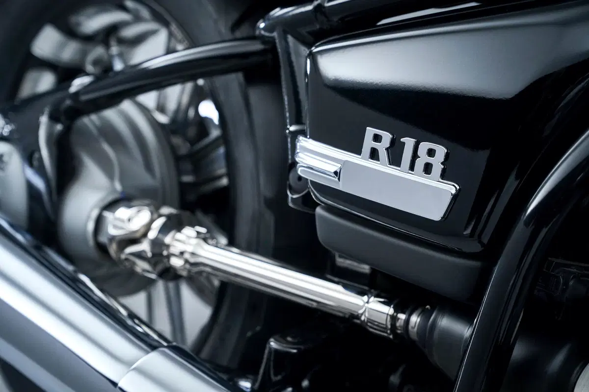 BMW R18: eccola qui. Foto, video, prezzo e disponibilità (4)
