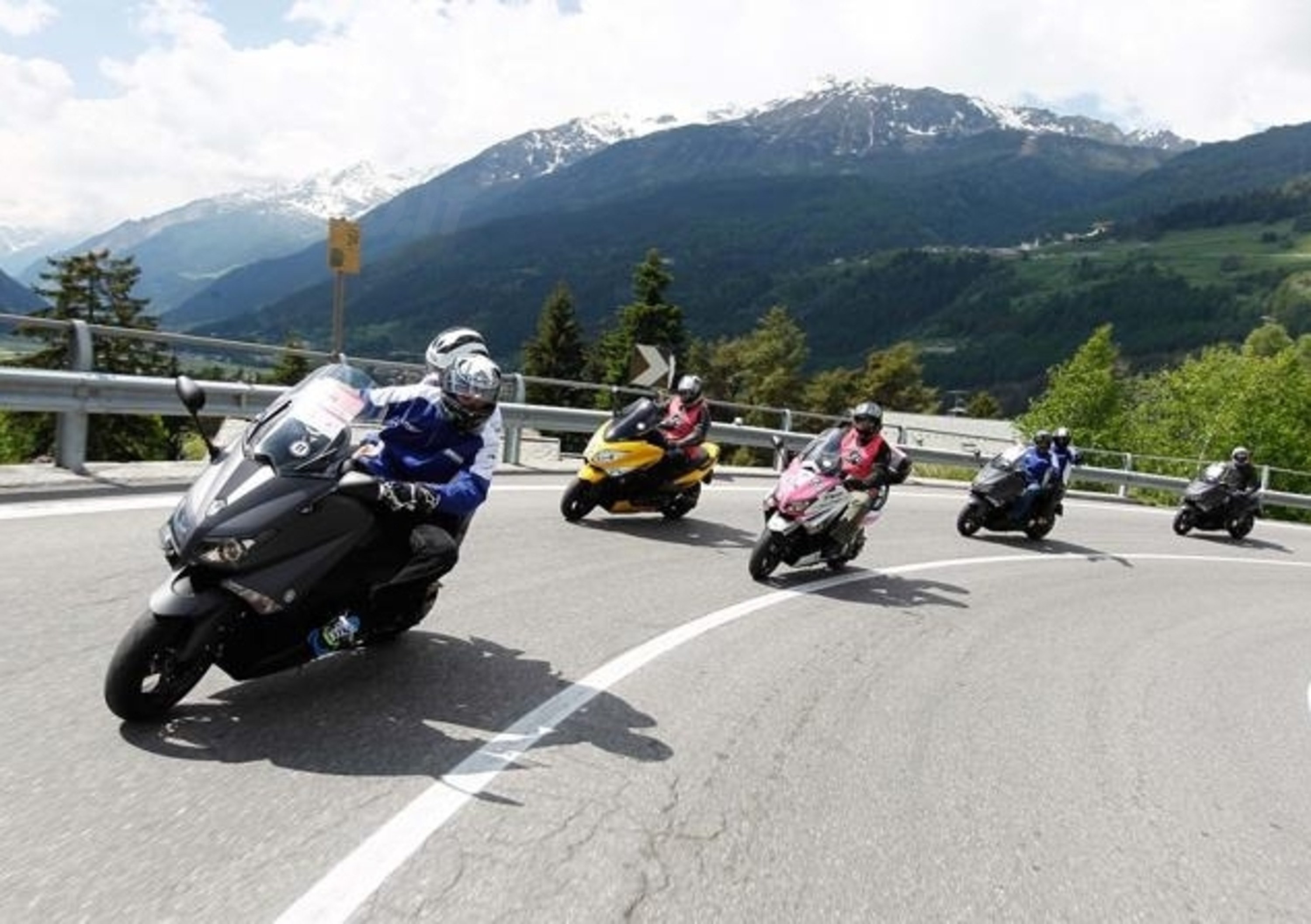 Yamaha TMAX e Ben Spies al Giro d&#039;Italia tagliano per primi il traguardo