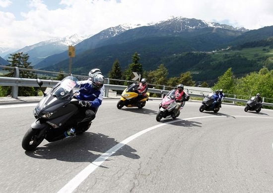 Yamaha TMAX e Ben Spies al Giro d'Italia tagliano per primi il traguardo