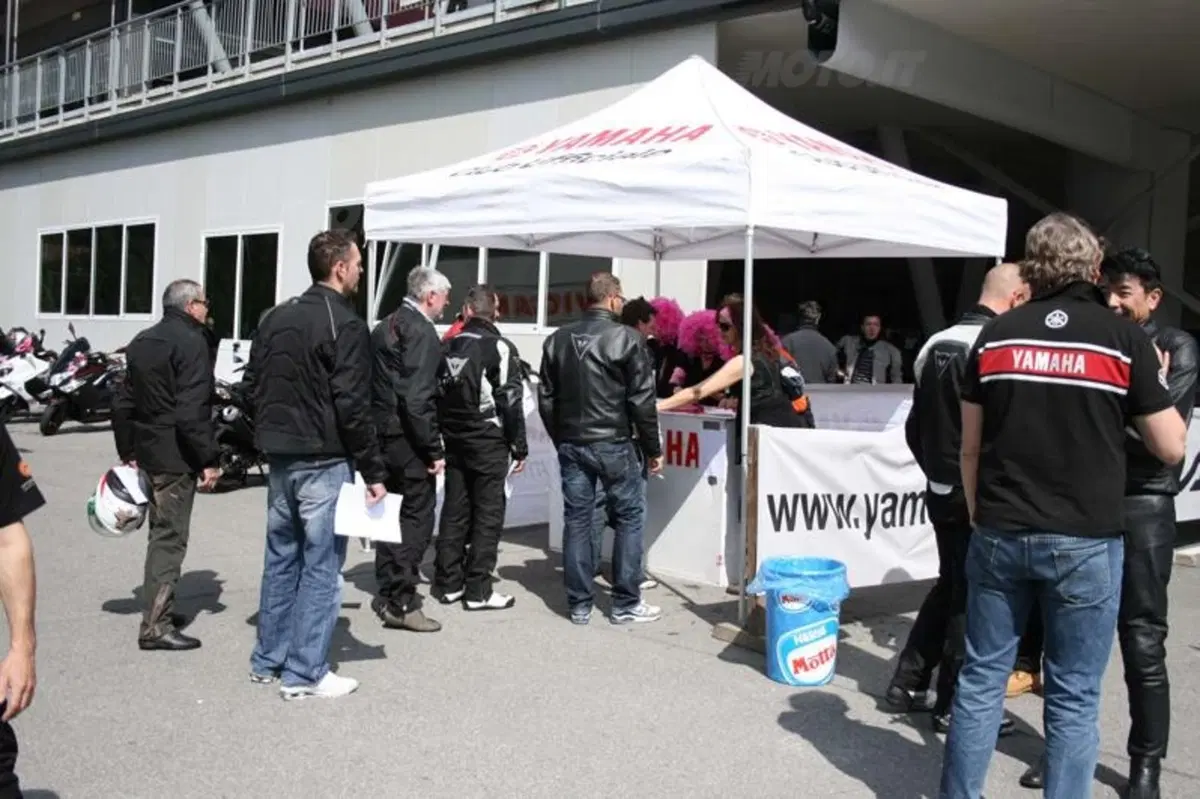 Yamaha TMAX e Ben Spies al Giro d'Italia tagliano per primi il traguardo