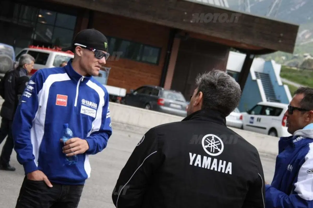 Yamaha TMAX e Ben Spies al Giro d'Italia tagliano per primi il traguardo (6)