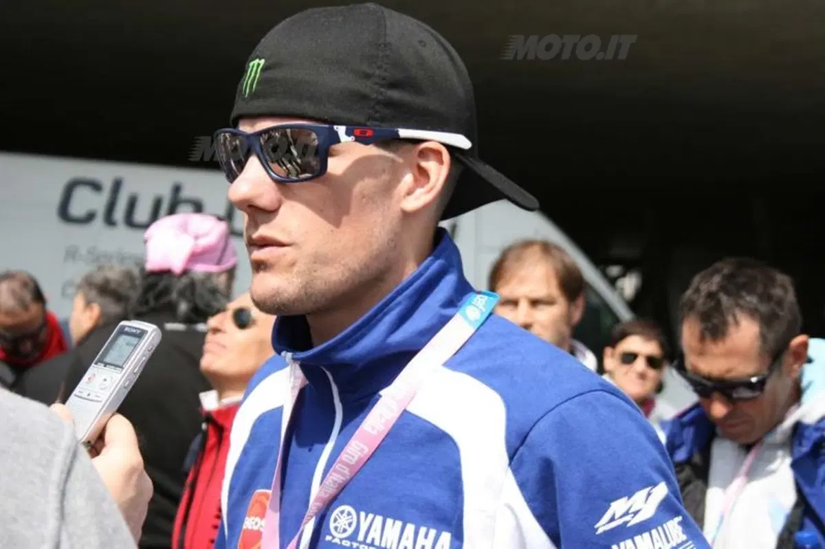 Yamaha TMAX e Ben Spies al Giro d'Italia tagliano per primi il traguardo (8)