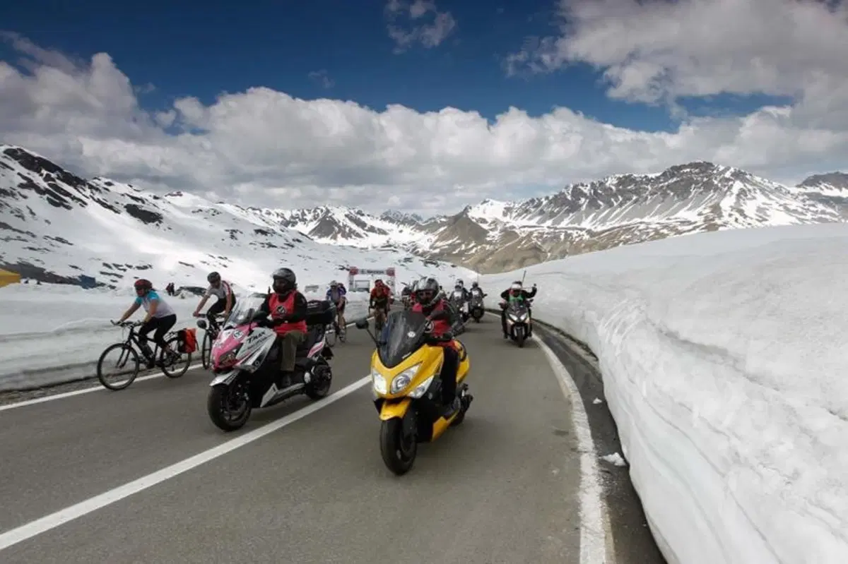 Yamaha TMAX e Ben Spies al Giro d'Italia tagliano per primi il traguardo (12)